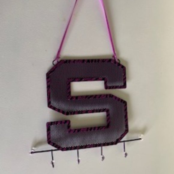 "S” Earring/Jewelry Holder - Picture 2 of 7